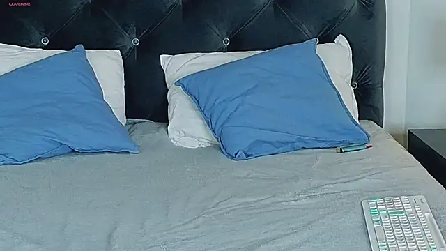 Kim Redd online show from 03.08.26