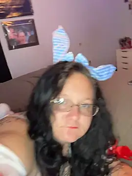 Snapshot of ambersuductive chatting on 02.20.26 ambersuductive online show from 02.20.26