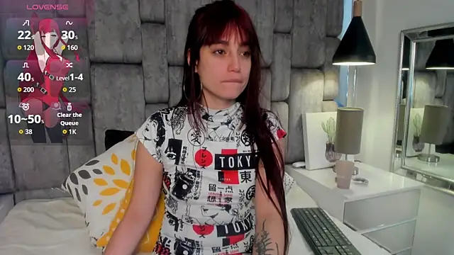 JenniQ69 online show from 04.27.26