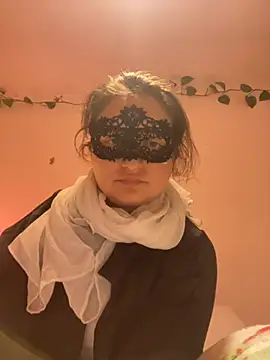 Snapshot of Leonoraaa chatting on 01.19.26 Leonoraaa online show from 01.19.26