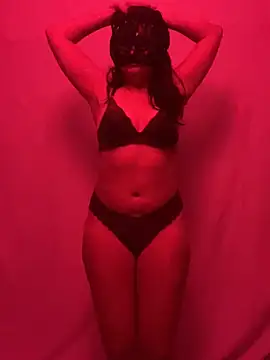 Snapshot of Leonoraaa chatting on 03.18.26 Leonoraaa online show from 03.18.26