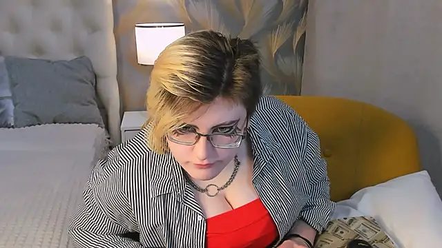 Snapshot of ABSI_GLITCH chatting on 02.03.26 ABSI GLITCH online show from 02.03.26