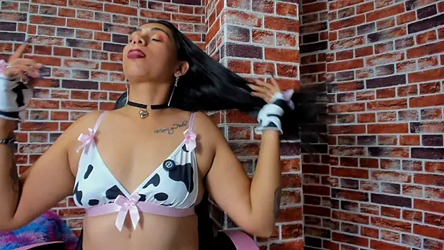 Nyraa Rose  online show from 02.03.26