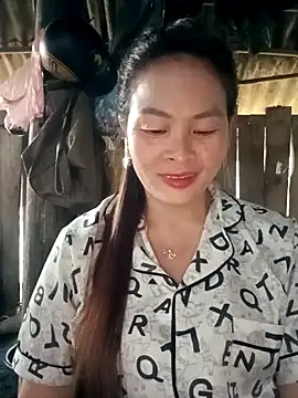 Snapshot of Bling_sexy chatting on 02.18.26 Bling sexy online show from 02.18.26