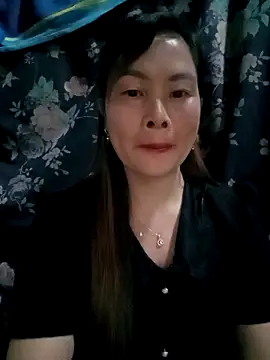 Snapshot of Bling_sexy chatting on 02.22.26 Bling sexy online show from 02.22.26