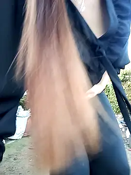 Snapshot of Bling_sexy chatting on 02.26.26 Bling sexy online show from 02.26.26