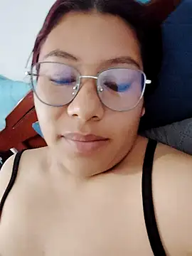 Snapshot of StornBunnyy_ chatting on 02.01.26 StornBunnyy online show from 02.01.26