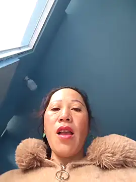 Snapshot of Jooj- chatting on 01.17.26 Jooj- online show from 01.17.26