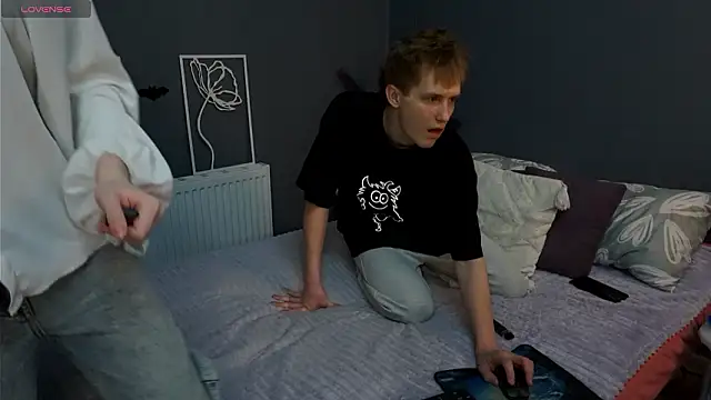 Lola Raivis  online show from 03.12.26