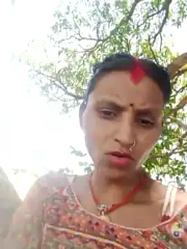 Snapshot of Juli_rathore chatting on 04.28.26 Juli rathore online show from 04.28.26