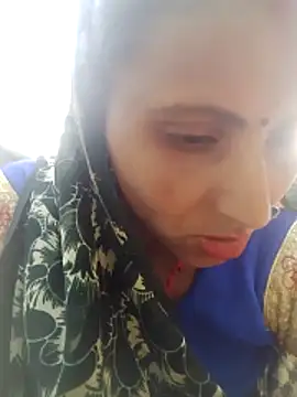Snapshot of Juli_rathore chatting on 05.20.26 Juli rathore online show from 05.20.26