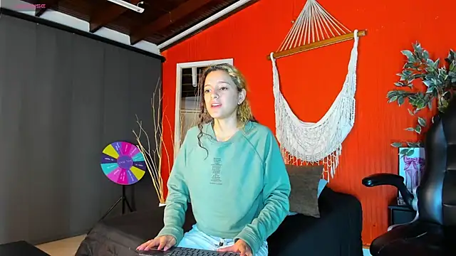 maria Turner1 online show from 05.07.26