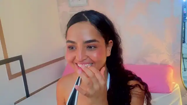 Emma Thompssonn online show from 04.29.26