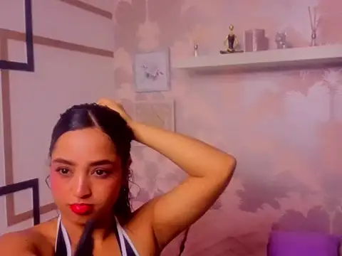 Snapshot of Emma_Thompssonn chatting on 06.11.26 Emma Thompssonn online show from 06.11.26