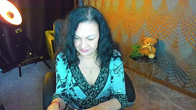 IrissMoon online show from 05.11.26