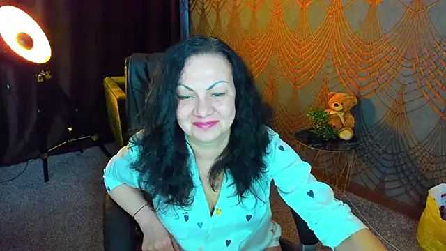 IrissMoon online show from 05.12.26