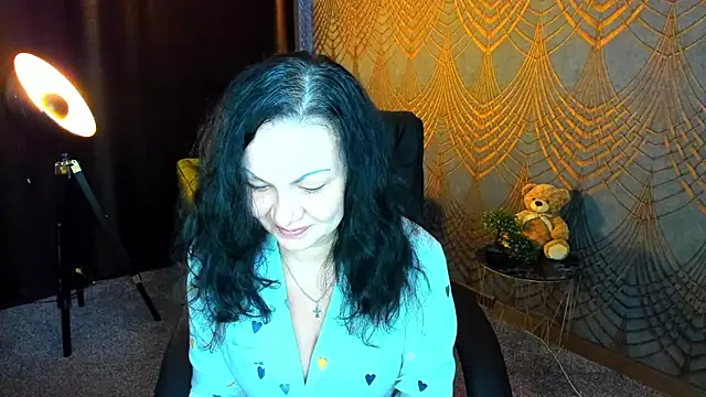 IrissMoon online show from 05.22.26