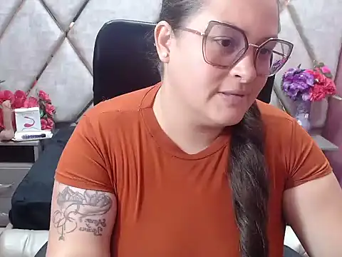 Sarah Boobs  online show from 02.13.26