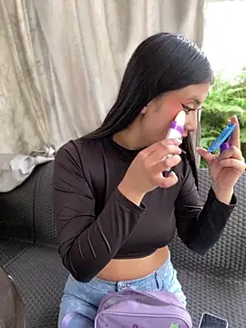 StrawberryPink  online show from 03.20.26