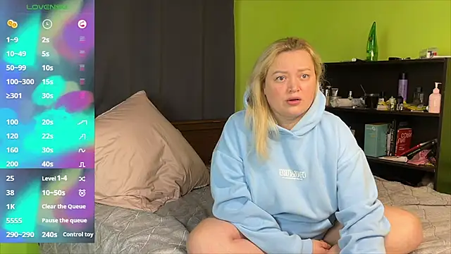 Snapshot of LisaWiliams chatting on 02.12.26 LisaWiliams online show from 02.12.26