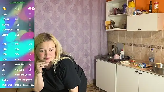 Snapshot of LisaWiliams chatting on 02.14.26 LisaWiliams online show from 02.14.26