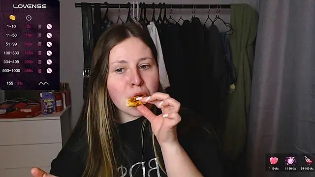 Snapshot of secretvic chatting on 02.05.26 secretvic online show from 02.05.26