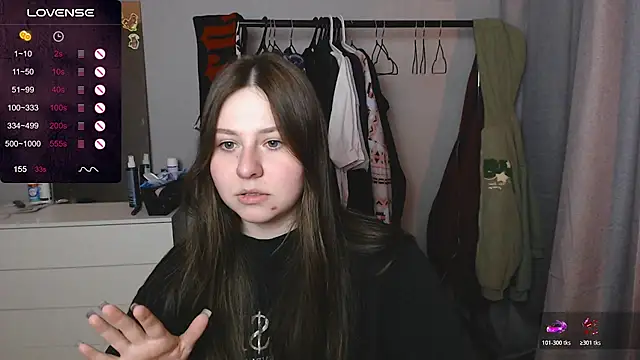 Snapshot of secretvic chatting on 02.19.26 secretvic online show from 02.19.26