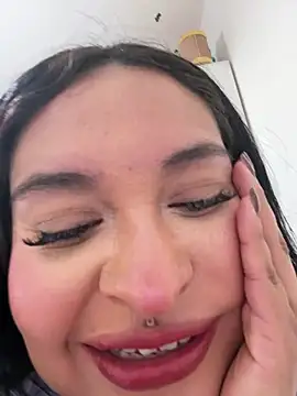 Snapshot of Nailealipsglossy chatting on 01.19.26 Nailealipsglossy online show from 01.19.26