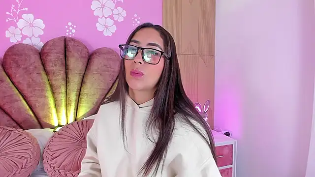 Snapshot of MadisonFox1 chatting on 01.19.26 MadisonFox1 online show from 01.19.26