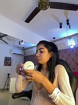Auri   online show from 06.15.26