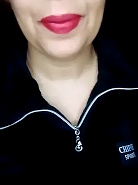 Snapshot of Naughty-Yousra chatting on 02.23.26 Naughty-Yousra online show from 02.23.26