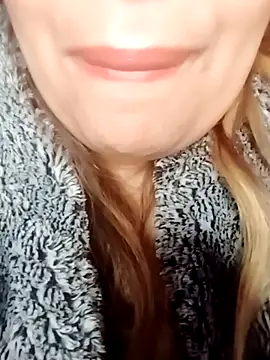 Snapshot of Naughty-Yousra chatting on 03.06.26 Naughty-Yousra online show from 03.06.26