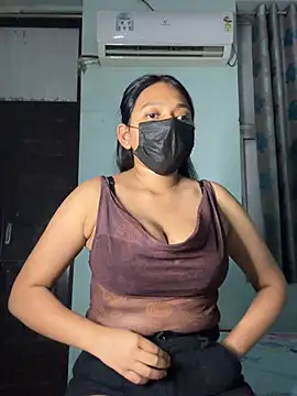 RadhikaHotty online show from 03.27.26