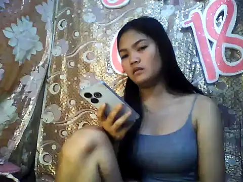 PinaySkinnyJust18 online show from 02.20.26