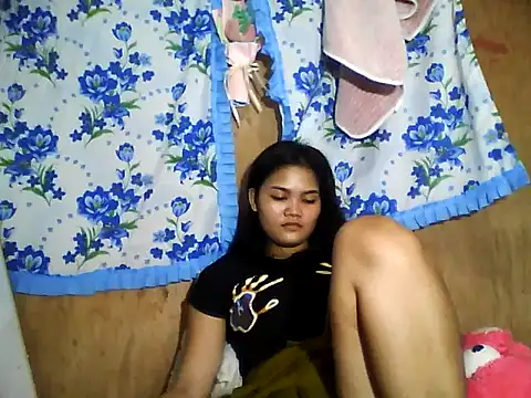 PinaySkinnyJust18 online show from 06.09.26