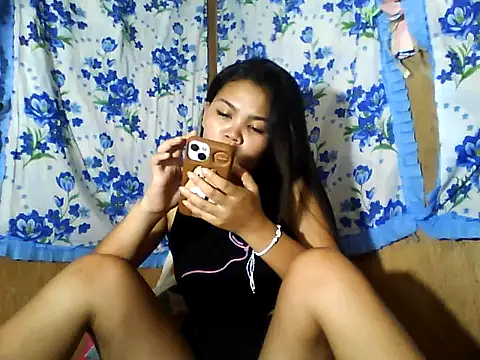 PinaySkinnyJust18 online show from 06.16.26