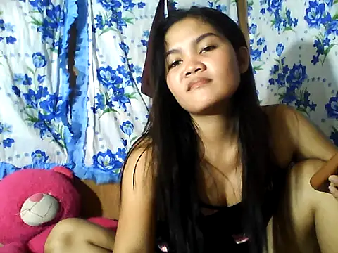 PinaySkinnyJust18 online show from 06.24.26