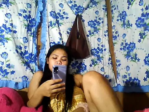 PinaySkinnyJust18 online show from 06.28.26