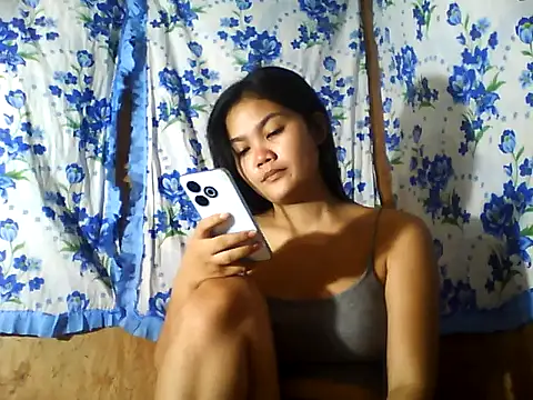 PinaySkinnyJust18 online show from 07.05.26