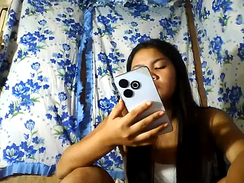 PinaySkinnyJust18 online show from 07.08.26