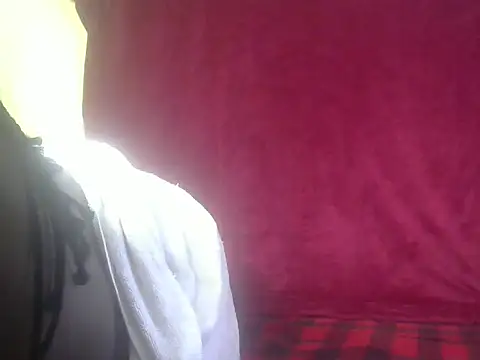 Snapshot of LowKeyWild_ chatting on 03.12.26 LowKeyWild online show from 03.12.26