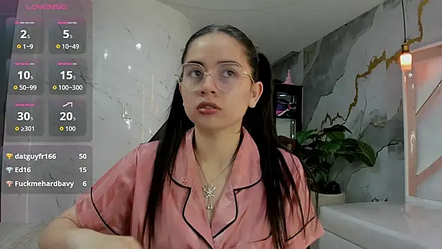 Qetsyah tf online show from 04.30.26