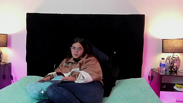 Snapshot of queen_missy chatting on 05.21.26 queen missy online show from 05.21.26