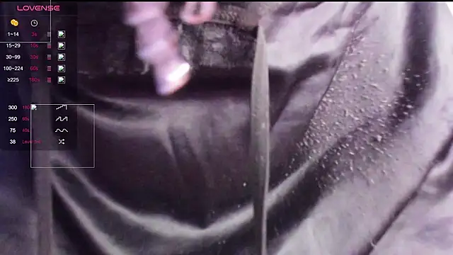 Snapshot of lizzyvixxxx chatting on 03.19.26 lizzyvixxxx online show from 03.19.26