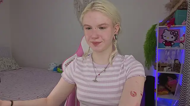 Mia WaterFall online show from 04.26.26
