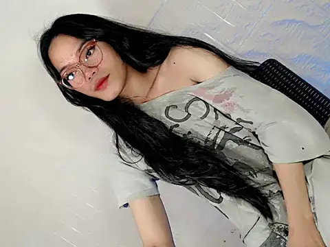 Urhotfucking veronica1 online show from 04.18.26