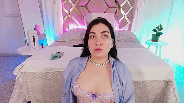 Snapshot of KathiaJenner chatting on 03.09.26 KathiaJenner online show from 03.09.26