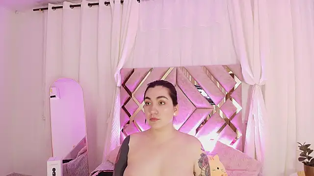 KathiaJenner online show from 04.24.26