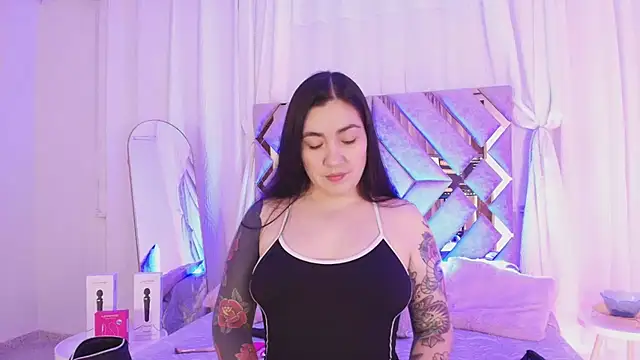 KathiaJenner online show from 06.17.26