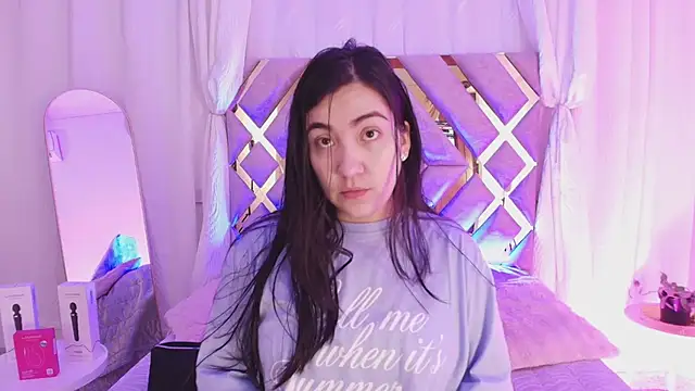 Snapshot of KathiaJenner chatting on 07.19.26 KathiaJenner online show from 07.19.26